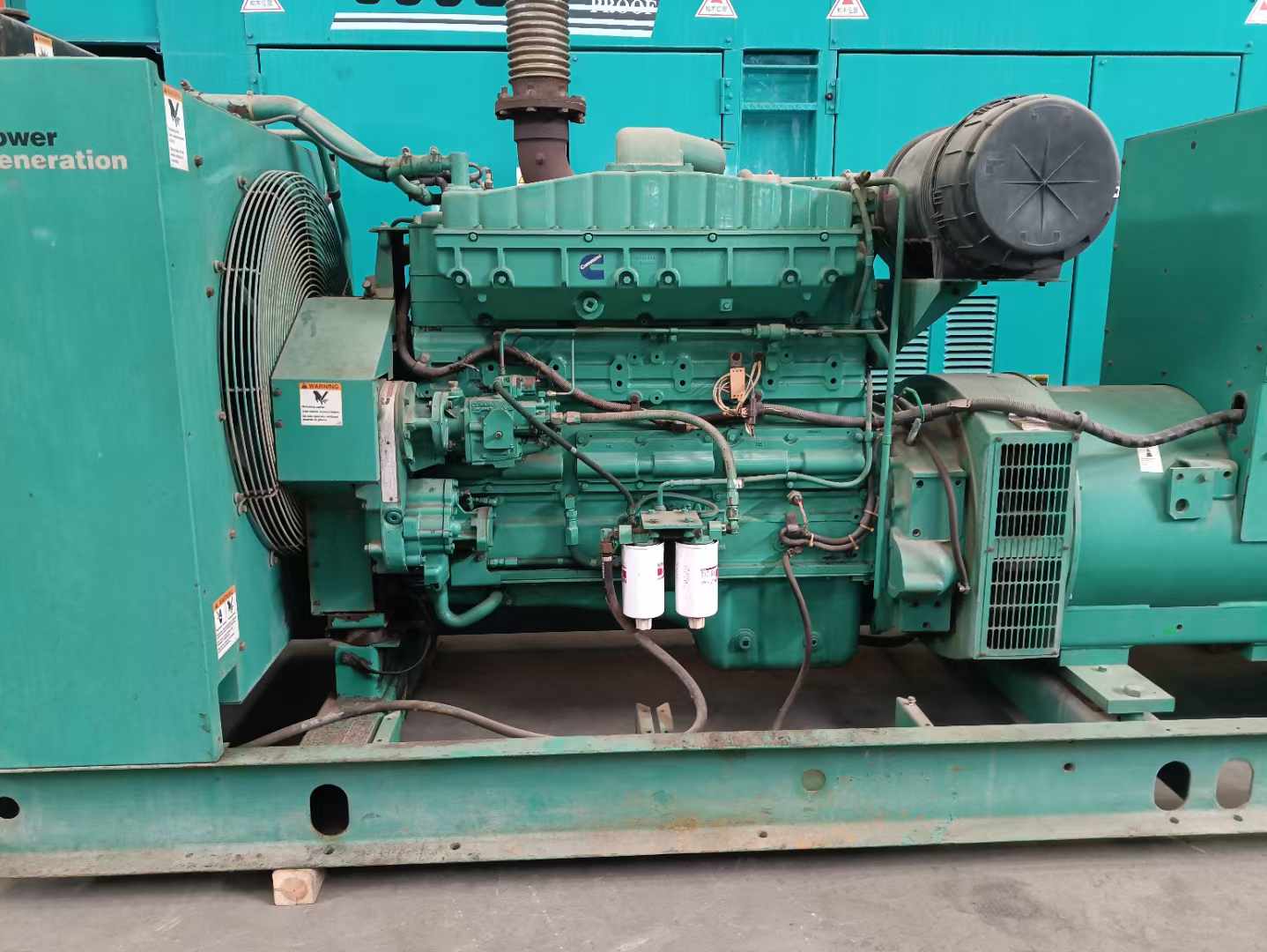 苏尼特左过载会对 600kW 柴油发电机组造成哪些损害?
