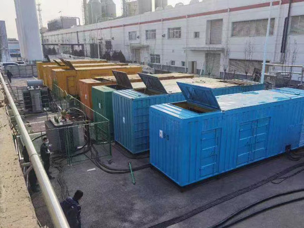 苏尼特左380V和690V电压的电缆线相同吗?